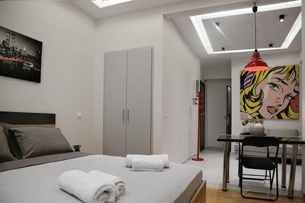 Apartment At Eksarhia Center เอเธนส์ ภายนอก รูปภาพ