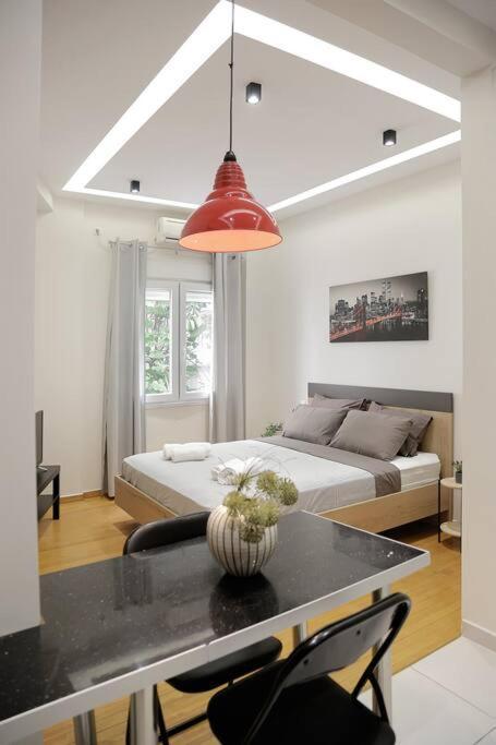 Apartment At Eksarhia Center เอเธนส์ ภายนอก รูปภาพ